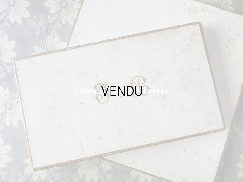 画像3: ＊蚤の市セット＊ 19世紀末 アンティーク 結婚式用ハンカチの紙箱 2点セット ゴールドの美しいモノグラム【 IE 】入り　