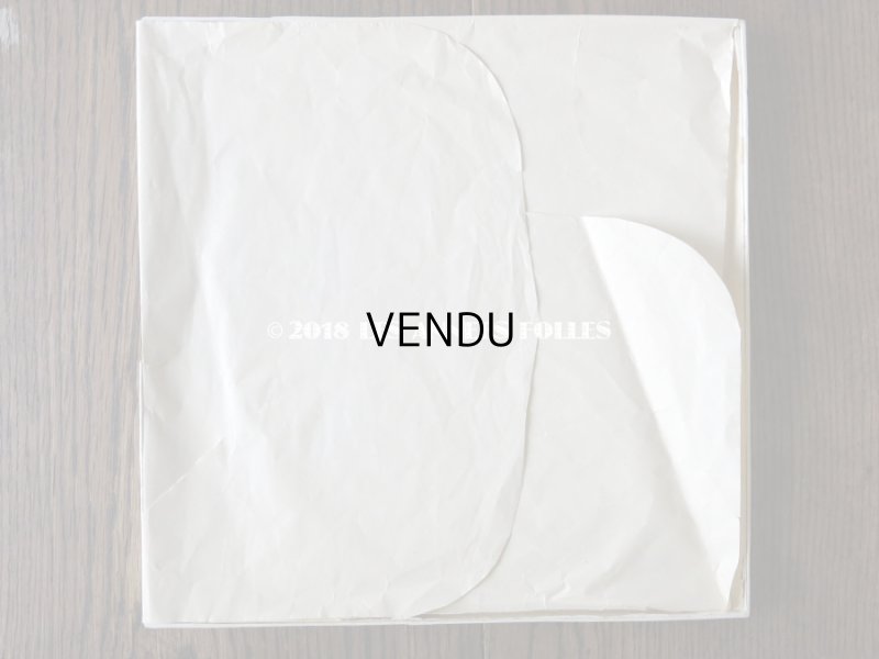 画像16: ＊蚤の市セット＊ 19世紀末 アンティーク 結婚式用ハンカチの紙箱 2点セット ゴールドの美しいモノグラム【 IE 】入り　