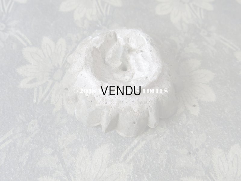 画像4: アンティーク 石膏のオーナメント  うさぎ&花