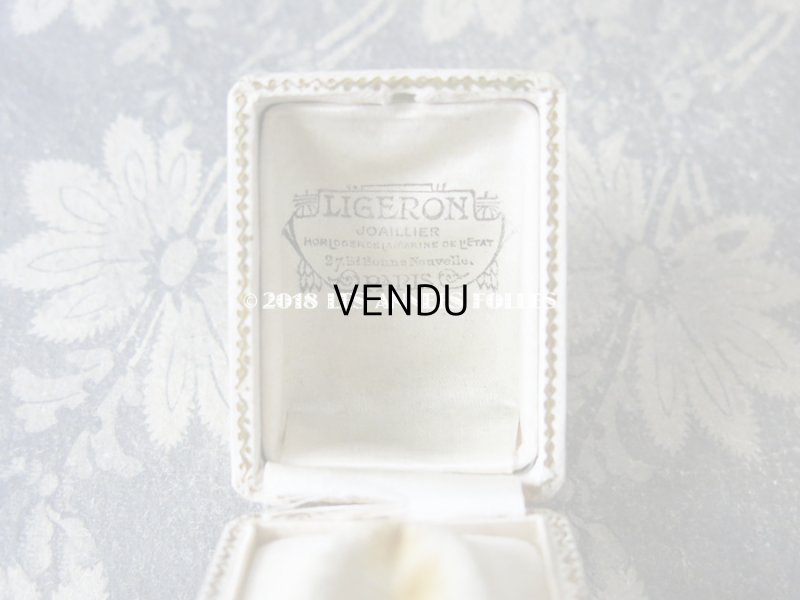 画像9: アンティーク リボン＆リーフの金彩入り  指ぬき用 ジュエリーボックス オフホワイト