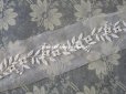 画像2: 1930年代 アンティーク 花模様の刺繍入り 幅広 チュールレース  (2)