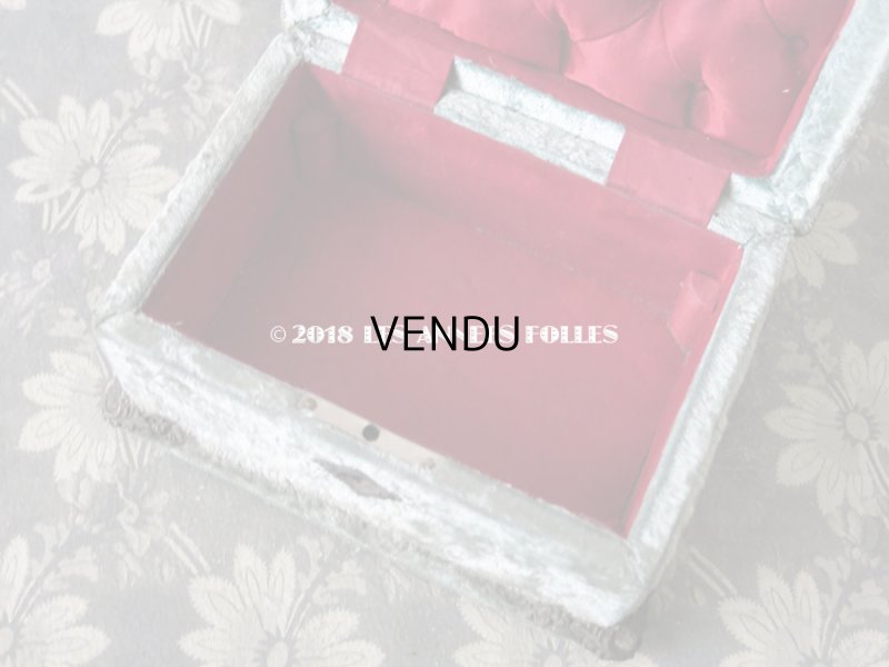 画像7: 19世紀末 アンティーク グレイッシュグリーンの裁縫箱 金具&脚付き