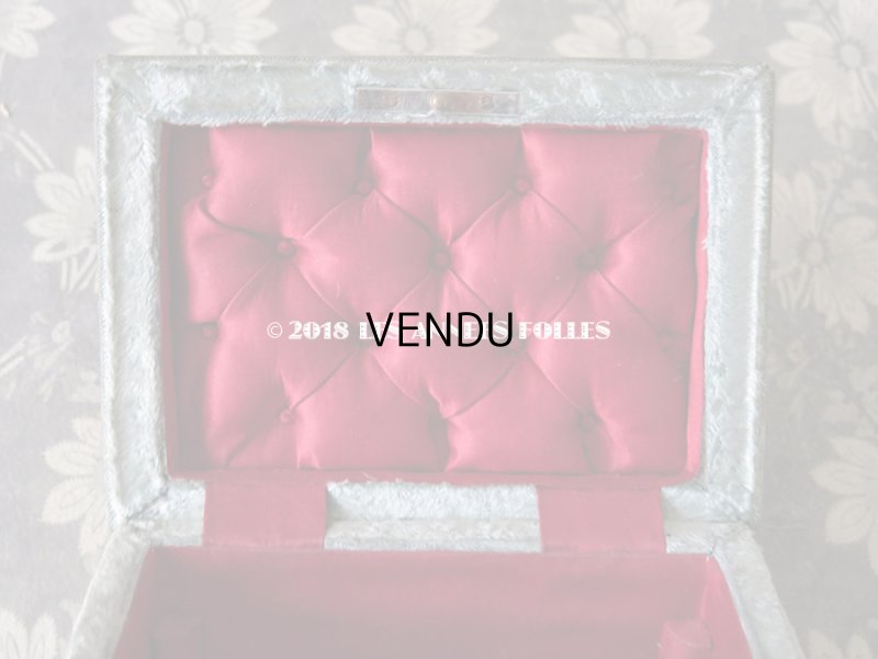 画像8: 19世紀末 アンティーク グレイッシュグリーンの裁縫箱 金具&脚付き