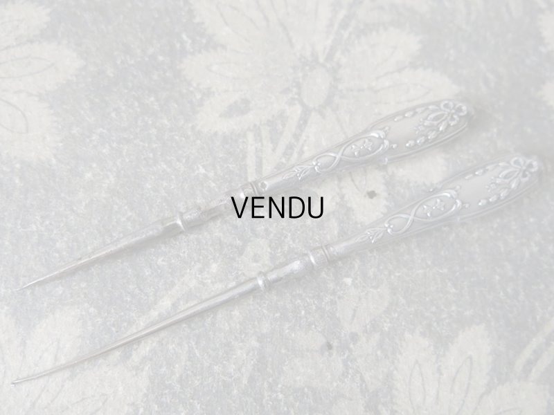 画像7: 1930年代 アンティーク シルバー製 リボン柄のソーイングセット 裁縫道具