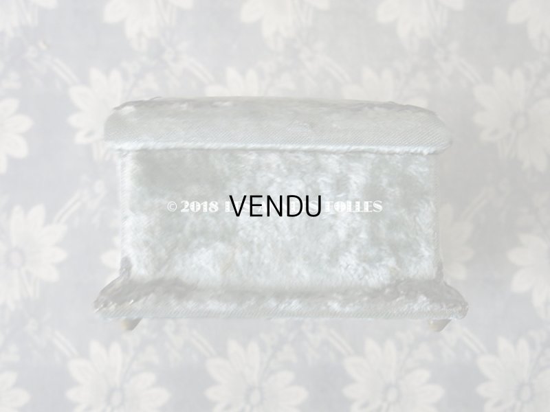 画像5: 19世紀末 アンティーク グレイッシュグリーンの裁縫箱 金具&脚付き