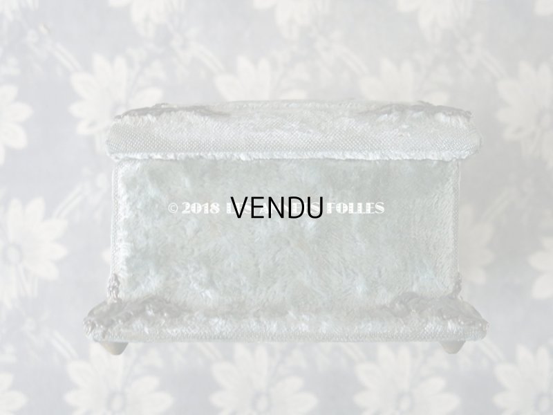 画像6: 19世紀末 アンティーク グレイッシュグリーンの裁縫箱 金具&脚付き