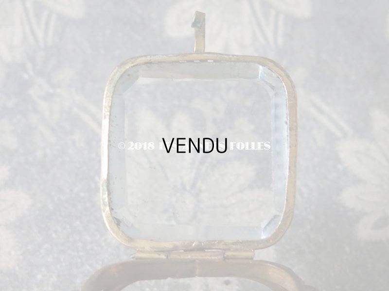 画像12: アンティーク 小さなジュエリーボックス 淡いマスタードカラーのシルク製クッション