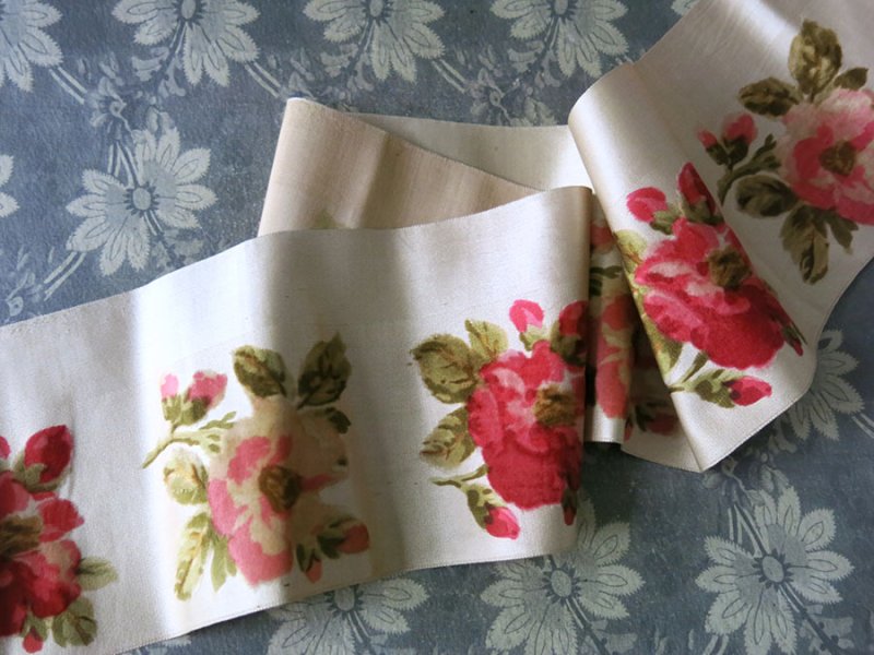 画像9: 19世紀 アンティーク シルク製 幅広リボン ベルベットの薔薇模様 13cm幅 175cm