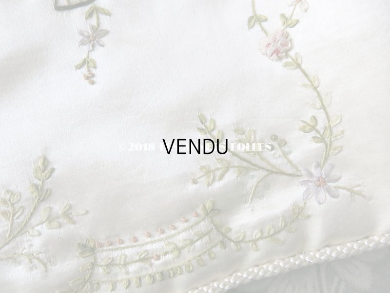 画像9: アンティーク シルク製 ハンキーケース 薔薇の花かご & ガーランド リボン刺繍  ハンカチ用ポシェット 