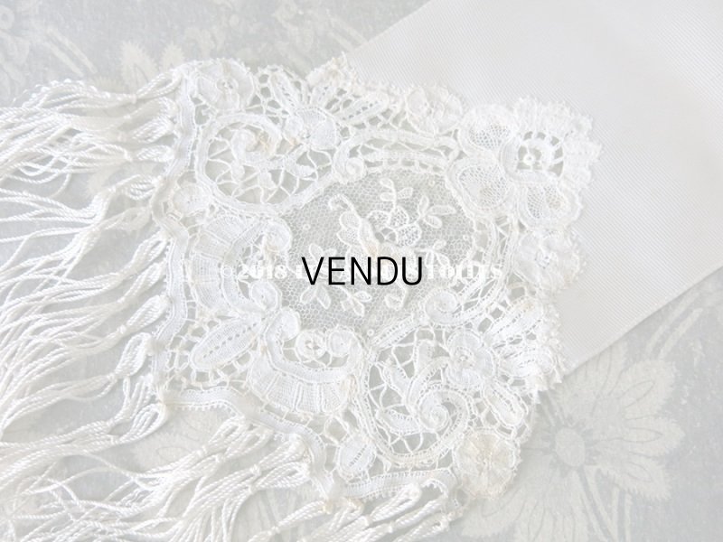 画像8: 1900年代 アンティーク ポワン・ド・ローズ&デュセスレースの装飾入り コミュニオンの腕章 【ポワン・ド・ローズ】