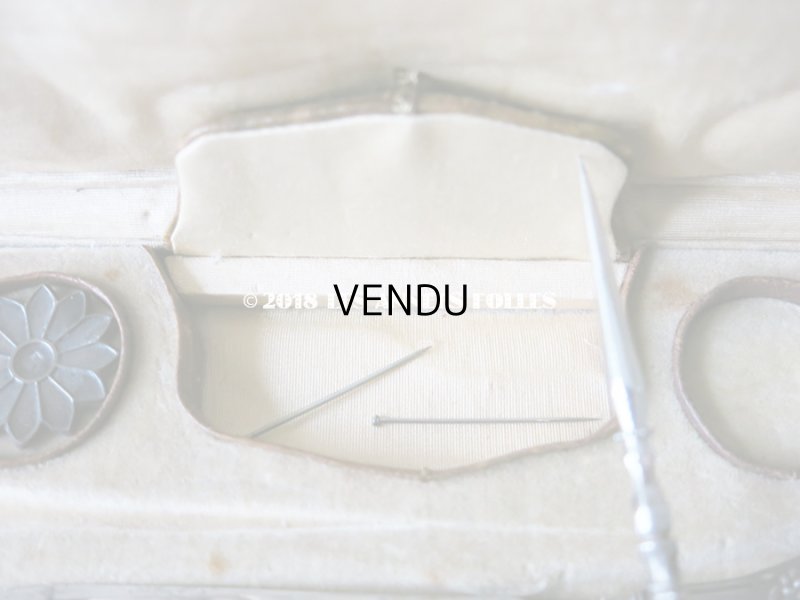 画像3: 1900年代 アンティーク シルバー製 リボン柄のソーイングセット 裁縫道具