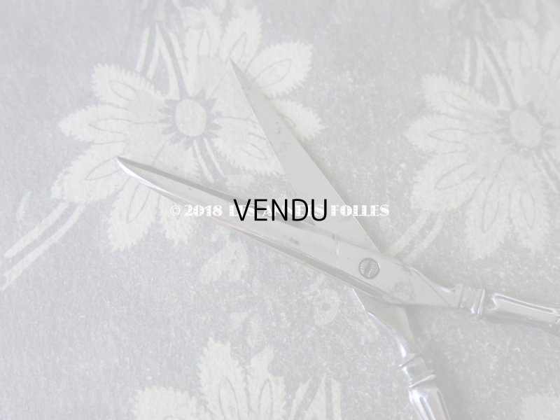 画像15: 1900年代 アンティーク シルバー製 リボン柄のソーイングセット 裁縫道具