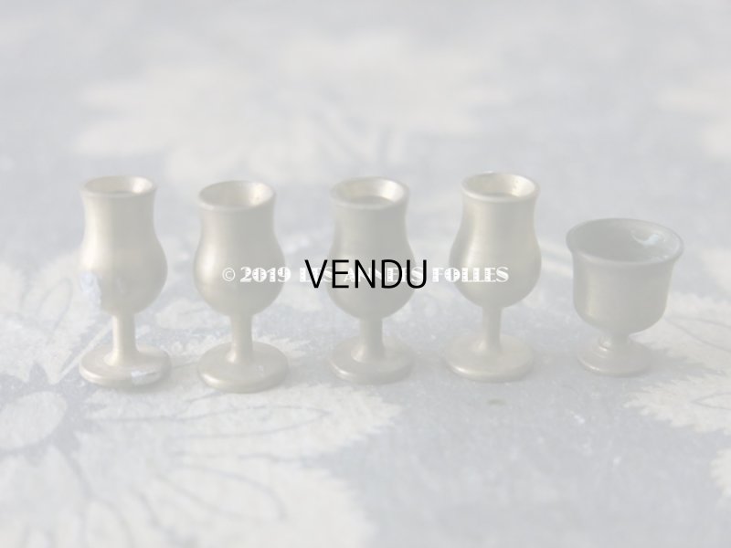 画像7: アンティーク ドール ミニョネット用 メタル製 とても小さなグラスのセット