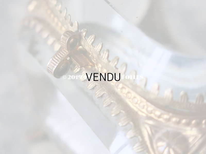 画像9: アンティーク 小さなジュエリーボックス 淡いグレイッシュブルーのシルク製クッション