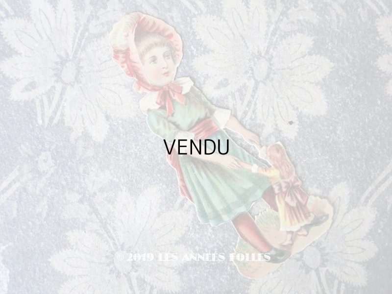 画像1: アンティーク クロモ 人形と遊ぶピンクの帽子の少女