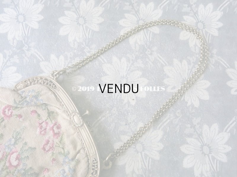 画像8: 19世紀末 アンティーク  オモニエール 薔薇模様 ニードルポイント 天使のモチーフ付 シャンパンゴールドのフレーム