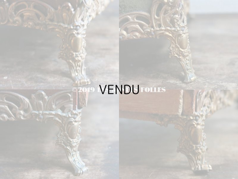 画像15: 19世紀末 アンティーク グローブ・ド・マリエ  ピンクのクッション＆ワックスフラワー 天使＆ロカイユ装飾のフレーム