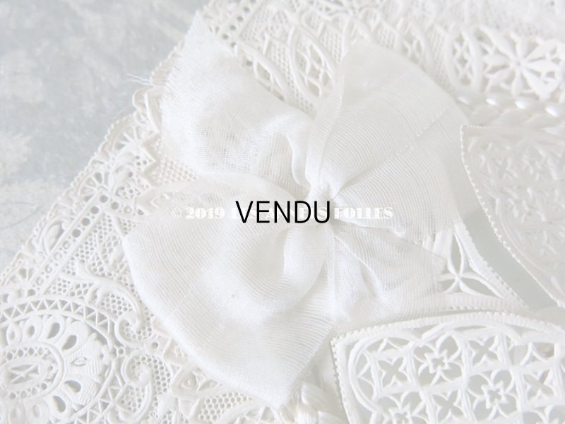 画像6: アンティーク  初聖体の立体カニヴェ コミュ二オンの少女 リボンが結ばれた扉