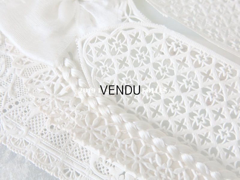 画像5: アンティーク  初聖体の立体カニヴェ コミュ二オンの少女 リボンが結ばれた扉