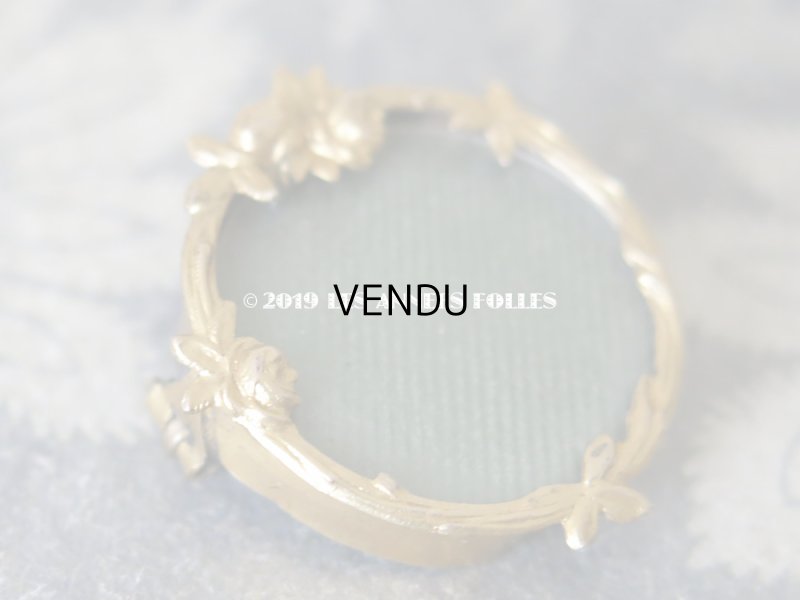 画像3: アンティーク 薔薇のフォトフレームのブローチ ゴールドプレート 刻印入り