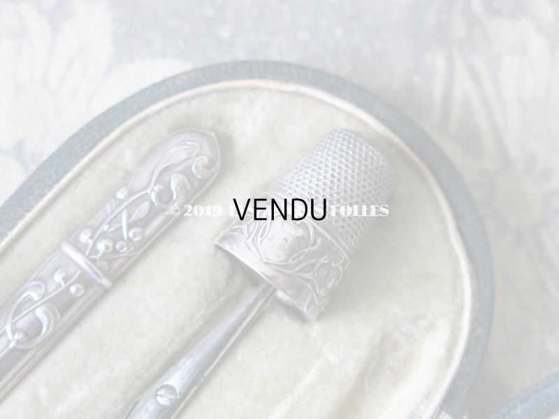 画像12: 1900年代 アンティーク シルバー製 ヤドリギの裁縫道具セット 