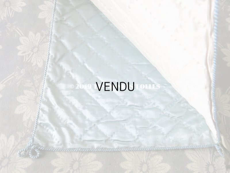 画像10: 19世紀末 アンティーク シルク製 ハンキーケース 鈴蘭&モノグラム刺繍入り スモーキーブルー ハンカチ用ポシェット