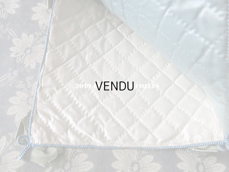 画像11: 19世紀末 アンティーク シルク製 ハンキーケース 鈴蘭&モノグラム刺繍入り スモーキーブルー ハンカチ用ポシェット