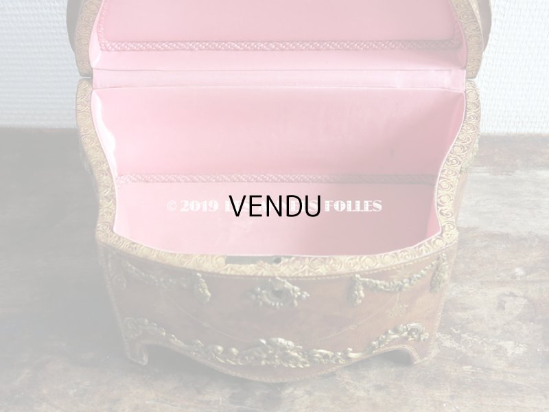 画像7: アンティーク 本革製 大きなジュエリーケース 天使と花のガーランド & ロカイユ装飾のオルモル