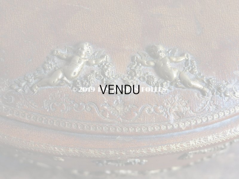 画像16: アンティーク 本革製 大きなジュエリーケース 天使と花のガーランド & ロカイユ装飾のオルモル