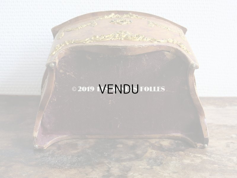 画像11: アンティーク 本革製 大きなジュエリーケース 天使と花のガーランド & ロカイユ装飾のオルモル