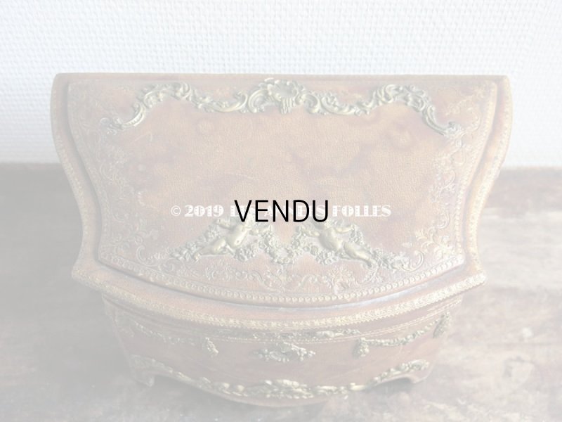 画像10: アンティーク 本革製 大きなジュエリーケース 天使と花のガーランド & ロカイユ装飾のオルモル