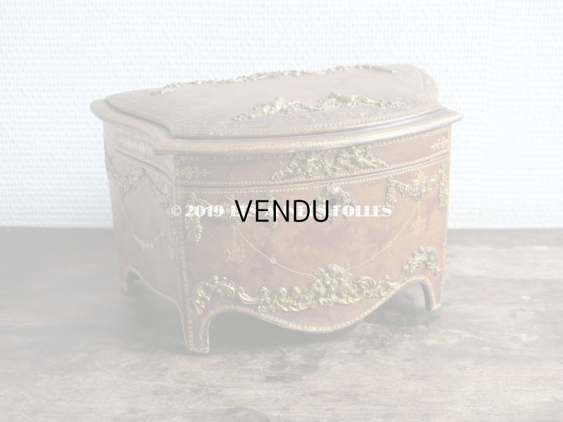 画像4: アンティーク 本革製 大きなジュエリーケース 天使と花のガーランド & ロカイユ装飾のオルモル