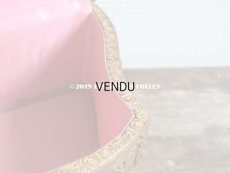 画像9: アンティーク 本革製 大きなジュエリーケース 天使と花のガーランド & ロカイユ装飾のオルモル