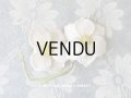 アンティーク  オフホワイトのベルベットの布花  コサージュ