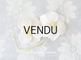 アンティーク  オフホワイトのベルベットの布花  コサージュ