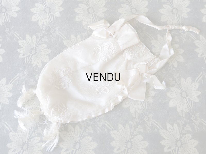 画像9: アンティーク 硝子の蓋のショーケース入り コミュニオンのヘッドリース & オモニエール & ハンカチ プレザントワール