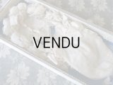 アンティーク 硝子の蓋のショーケース入り コミュニオンのヘッドリース & オモニエール & ハンカチ　プレザントワール