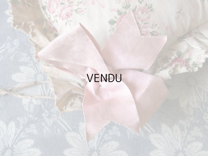 画像6: アンティーク クッション 薔薇模様のファブリック 淡いピンクのリボン付