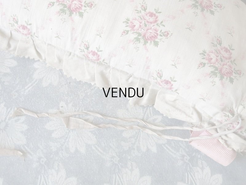 画像11: アンティーク クッション 薔薇模様のファブリック 淡いピンクのリボン付