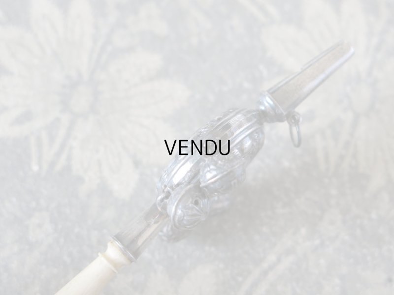 画像9: 19世紀 ナポレオン3世時代 アンティーク ラトル 星柄 シルバー＆ボーン製