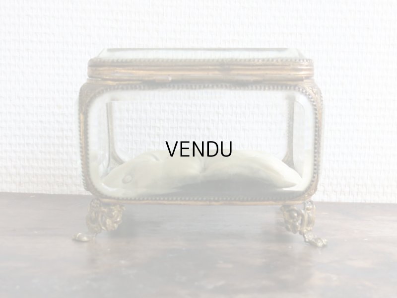 画像5: 19世紀 アンティーク 大きなジュエリーボックス 淡いブルーのクッション