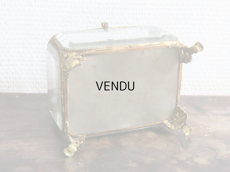 画像8: 19世紀 アンティーク 大きなジュエリーボックス 淡いブルーのクッション