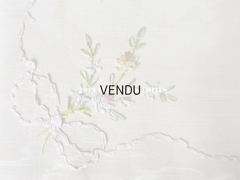 画像7: 1900年代 アンティーク リボン刺繍 大きなカルトナージュボックス　