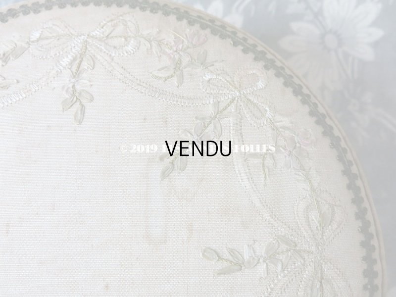 画像9: アンティーク リボン刺繍のお菓子箱 リボンと薔薇のガーランド ドラジェ & チョコレート