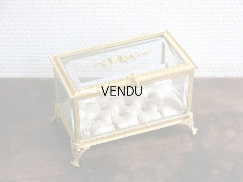 画像3: 19世紀 アンティーク 薔薇のジュエリーボックス パウダーピンクのシルク製クッション