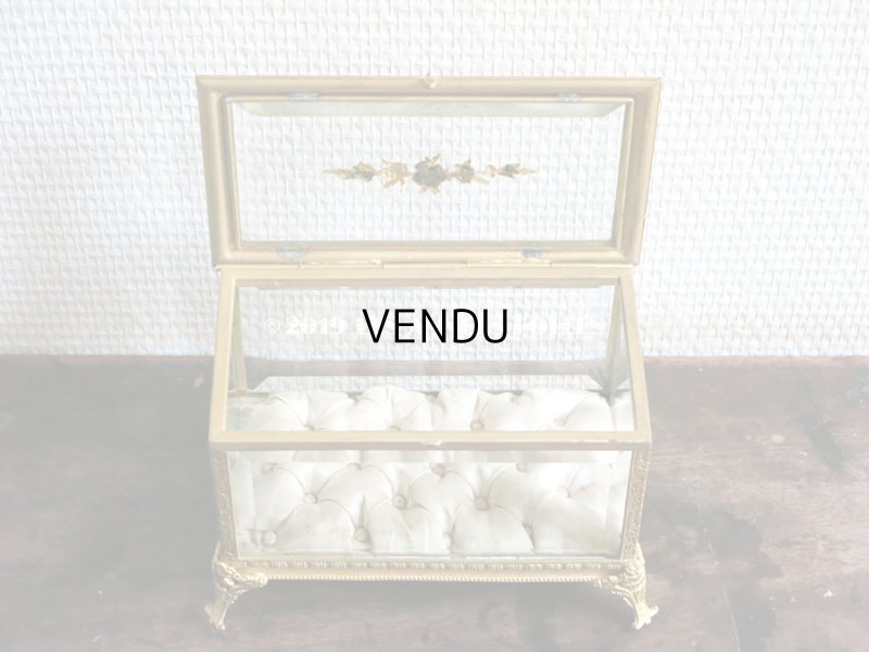 画像9: 19世紀 アンティーク 薔薇のジュエリーボックス パウダーピンクのシルク製クッション