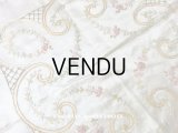 【9周年セール対象外】 アンティーク リボン刺繍のパネル　シルクサテンのファブリック 