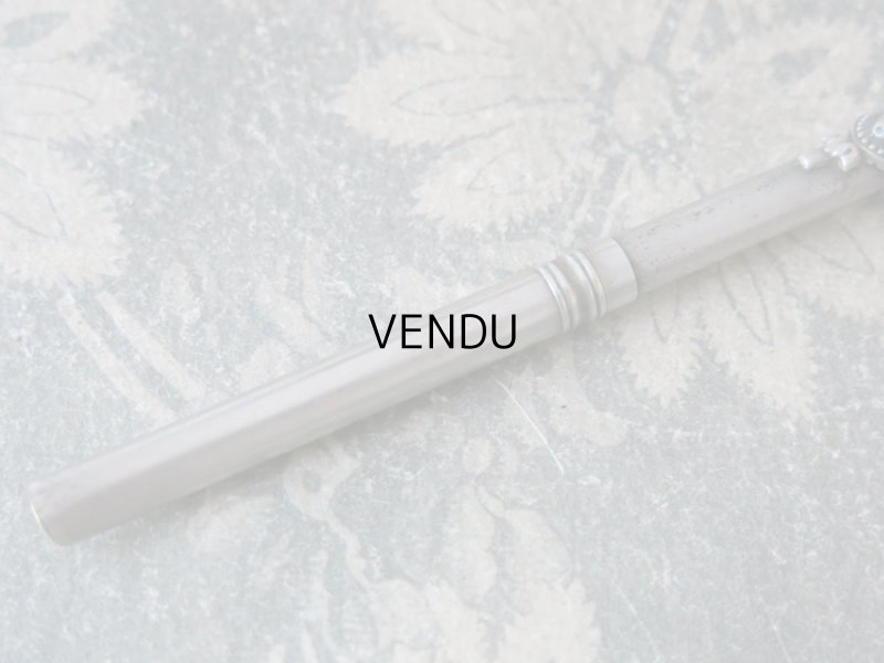 画像8: アンティーク レタリングセット リボンが結ばれたメダイヨン ペン軸 & ブックマーク・レターオープナー & シーリングスタンプ