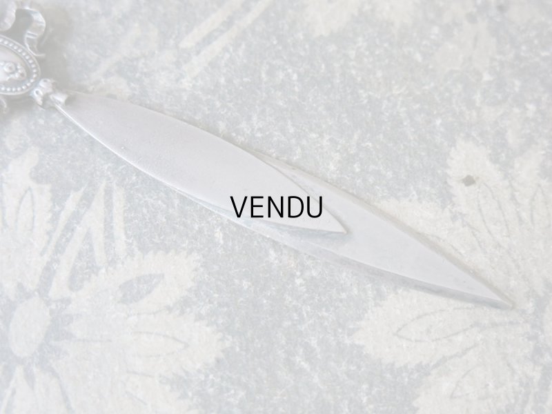 画像12: アンティーク レタリングセット リボンが結ばれたメダイヨン ペン軸 & ブックマーク・レターオープナー & シーリングスタンプ