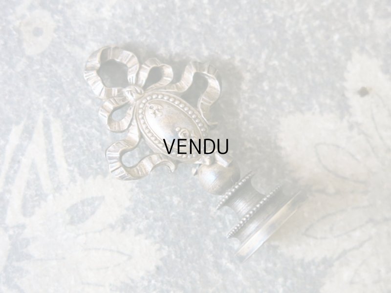 画像16: アンティーク レタリングセット リボンが結ばれたメダイヨン ペン軸 & ブックマーク・レターオープナー & シーリングスタンプ